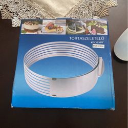 Cake Cutter And Pancake Batter Pouring Bottle And Salad Spinner
