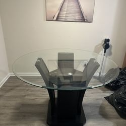 Dining Room Table 