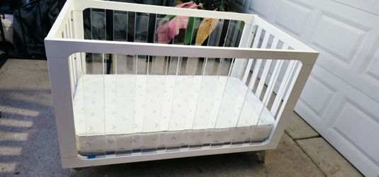 ** 3-in-1 Convertible Crib with Mattress**