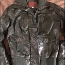 Women’s Medium Faux Leather Jacket