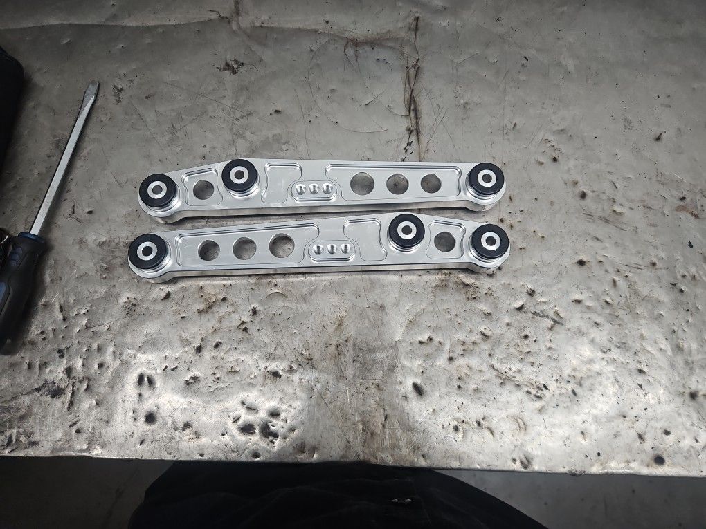 Honda/acura Lower Rear Control Arms