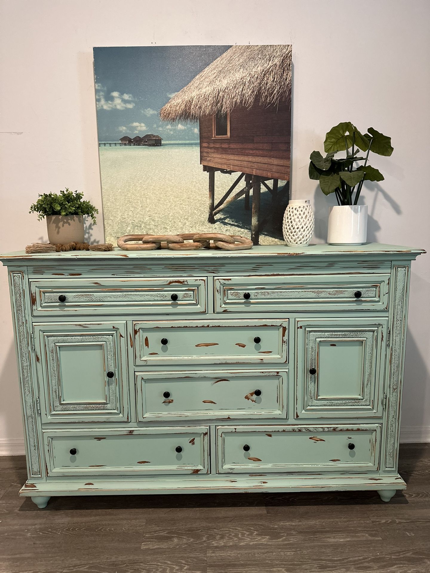 beautiful Coastal Large Dresser/ Buffet 