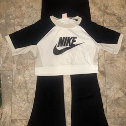 Nike Women's Drifit Flared Leggings In XS And Cropped Nike Shirt Jersey In S