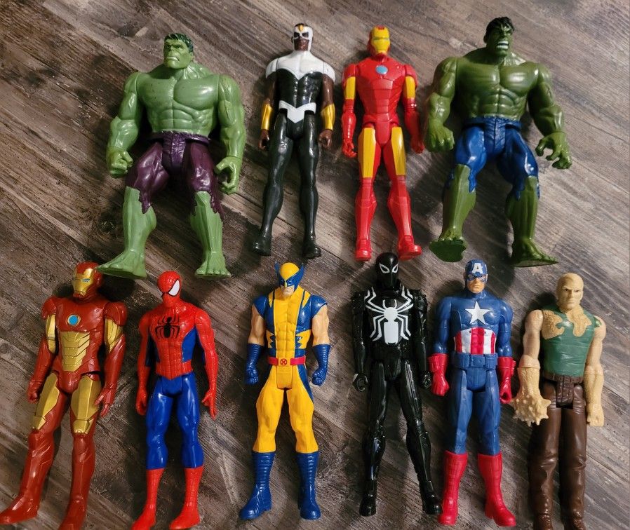 Marvel lot 11" Action Figures Wolverine Hulk Sandman  Falcon Captain America Ironman