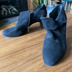 Bandolino Black Booties 