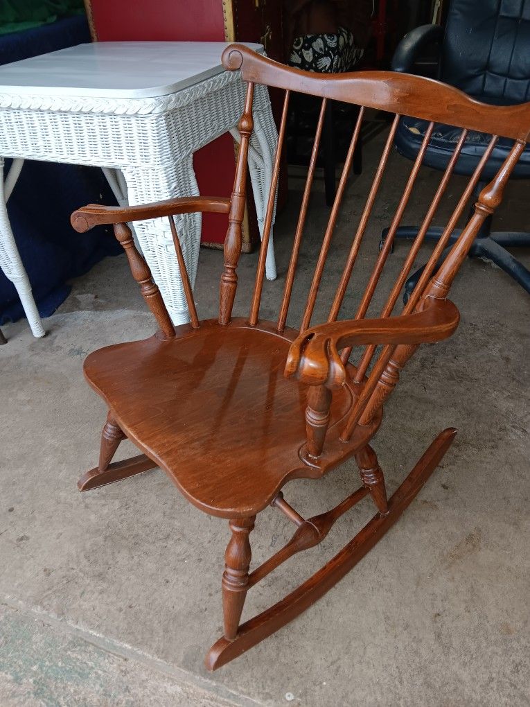 Antique Claw Arm Rocking Chair 