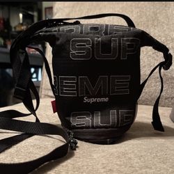 Supreme Neck Pouch 