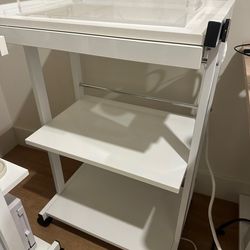 Esthetic treatment cart