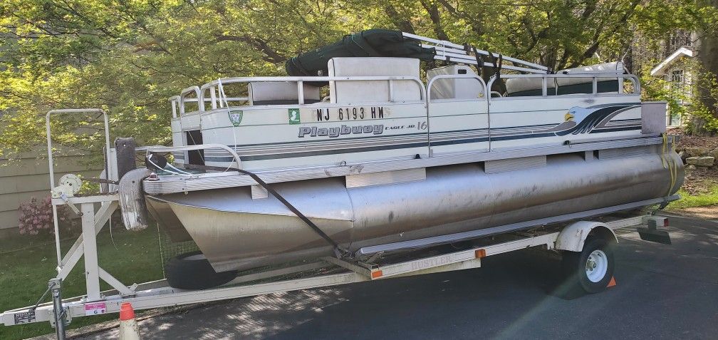 1998 Playbuoy 16ft Pontoon Boat w/Hustler Trailer & Outboard Motor