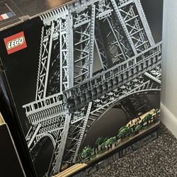 LEGO Eiffel Tower 10307