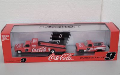 M2 Machines Coca-Cola Chase Elliott 1973 Chevrolet Cheyenne Super 10 & Silverado 30