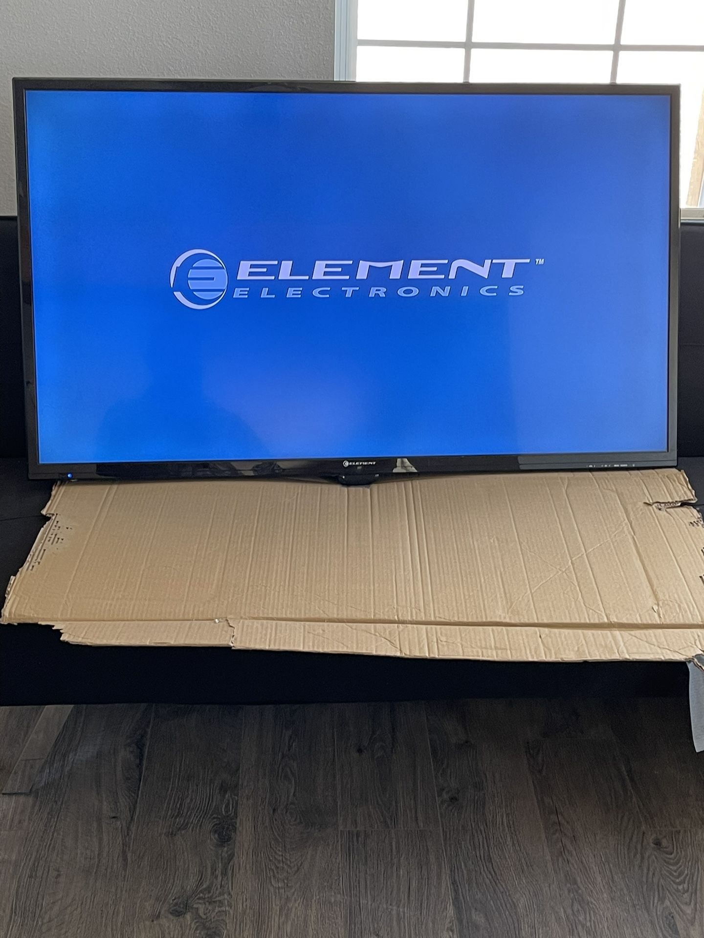 50” ELEMENT TV