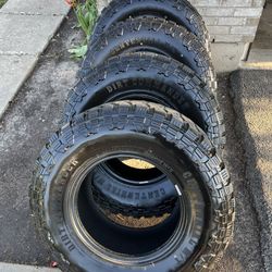 35x1250x17 Tires 