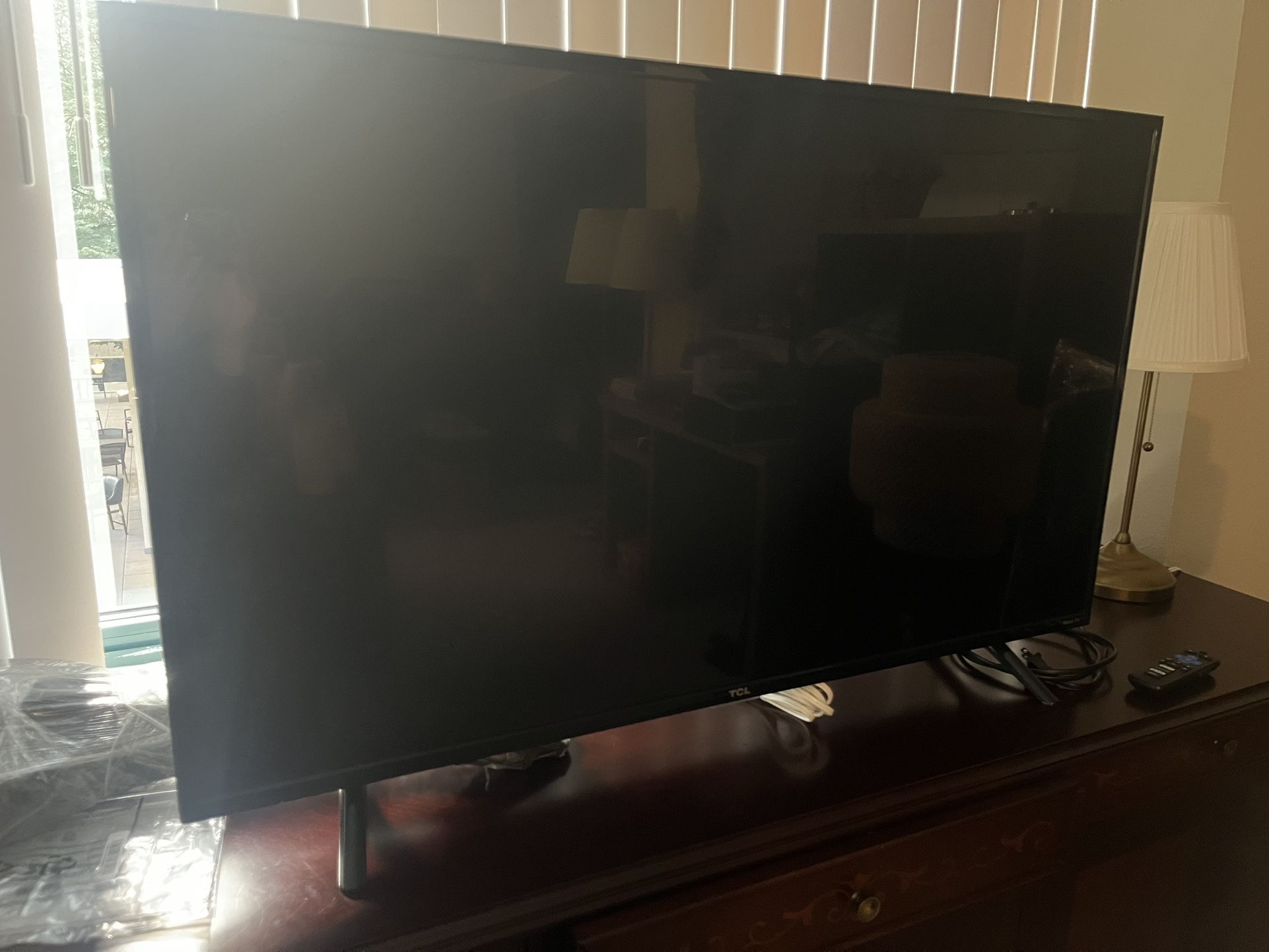 43” TLC Roku Smart TV
