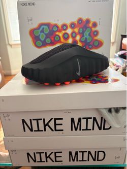 NIKE MIND SLIDES ! Men’s 7,8  youth 5.5