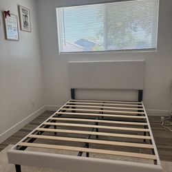 Bed frame with headboard 