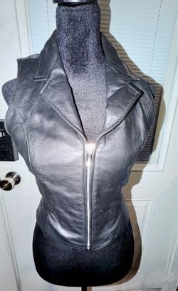 Black leather vest size extra small 942