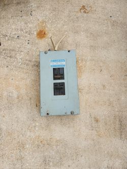 100 Amp Breaker 120/240
