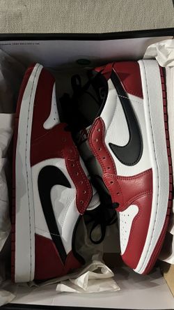 Jordan 1 Retro Low Chicago 2025.
