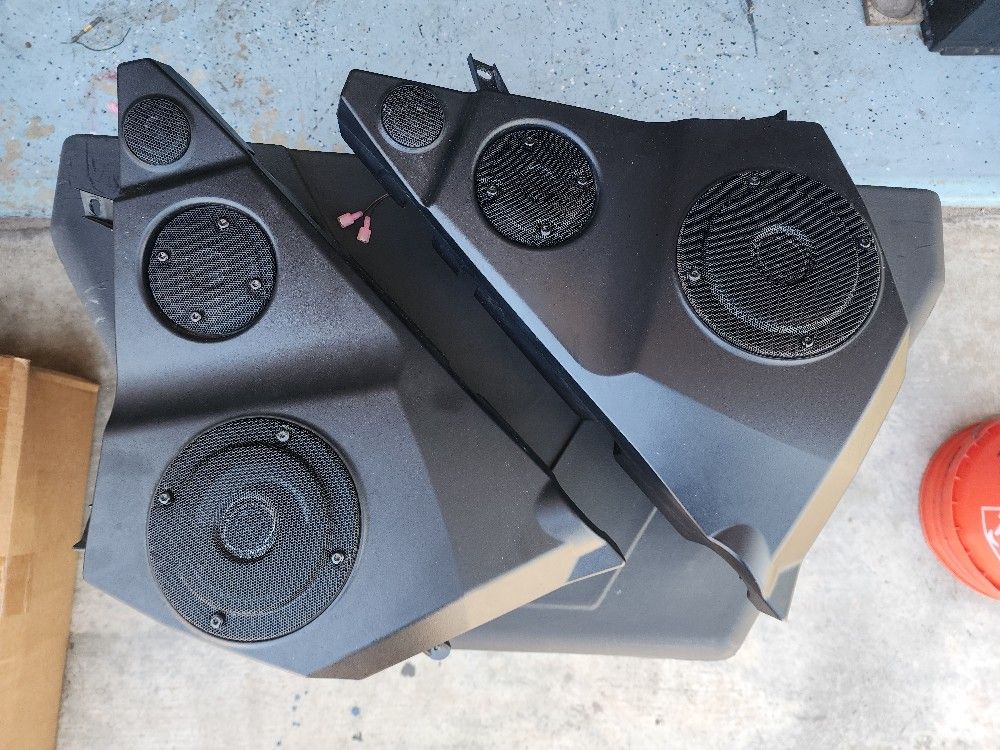 Polaris Slingshot Speaker Pods