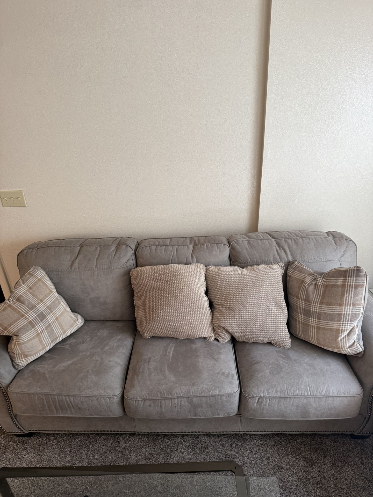 Modern Grey Sofa w/ Pillows – Great Condition