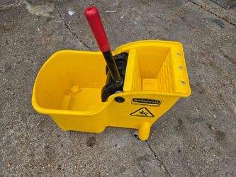 Mop bucket