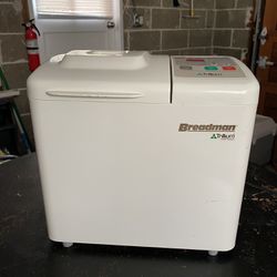 Breadman TR-500 Bread Machine Maker 
