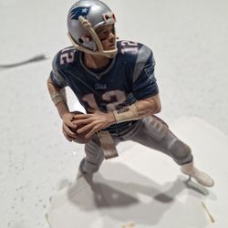 TOM  BRADY.  MC FARLNE FIGURINE