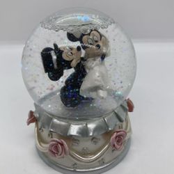  Disney Park, Mickey &  Minnie’s Wedding (3.5”) Snow Globe 