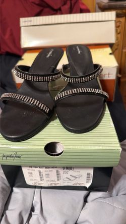 Women’s shoes