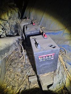 6v solar batteries 3 of them nvr used