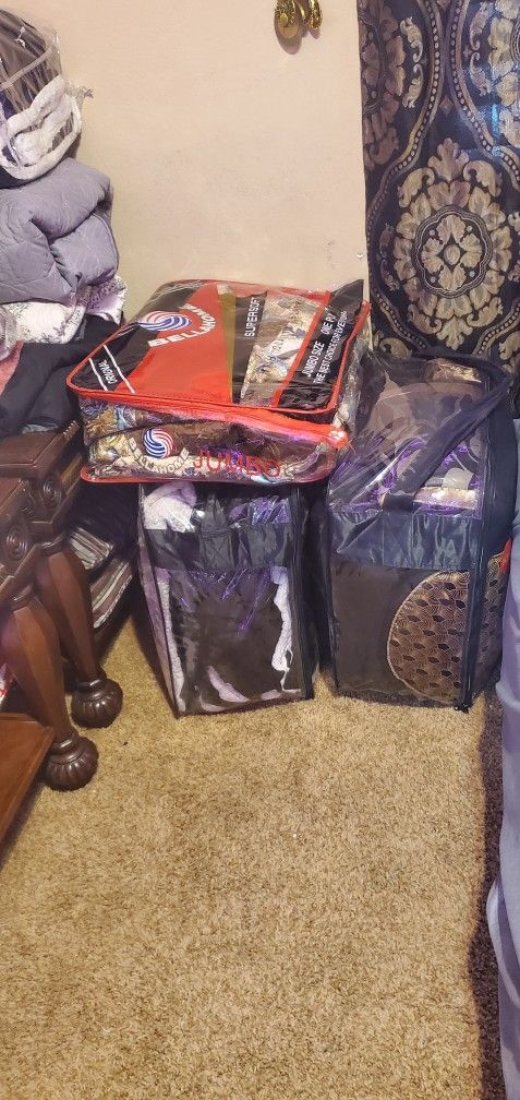 I Have A Lot Of Blanket And Confirm It's Chep $ 10$ 20