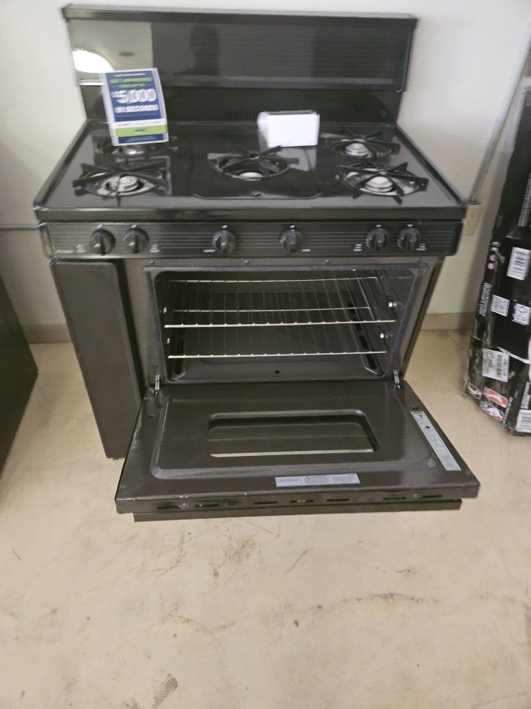 Premier 36in Gas Stove New Good Conditions G 