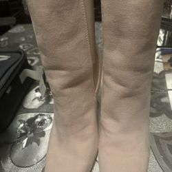 Boots Light pink 7.5  $10