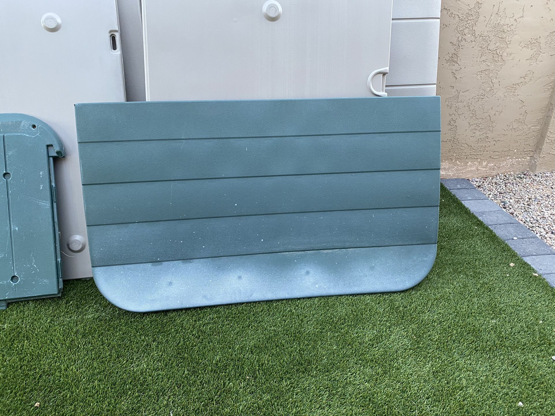 Rubbermaid Slide-Lid Storage Shed 3752, Green Roof, 92-cubic ft - CLEAN!  for Sale in Gilbert, AZ - OfferUp