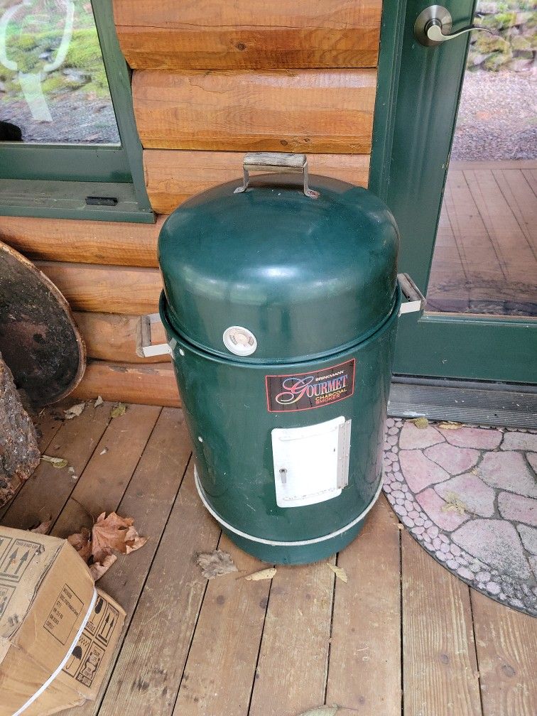 Brinkmann Gourmet Charcoal Smoker