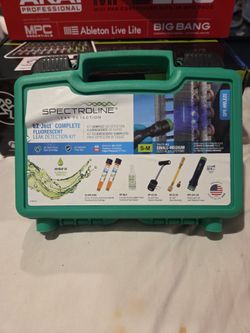 Fluorescent leak detection kit