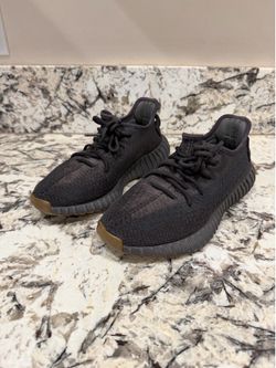 Yeezy 350 V2 cinder 🧱🧱 8.5 U.S