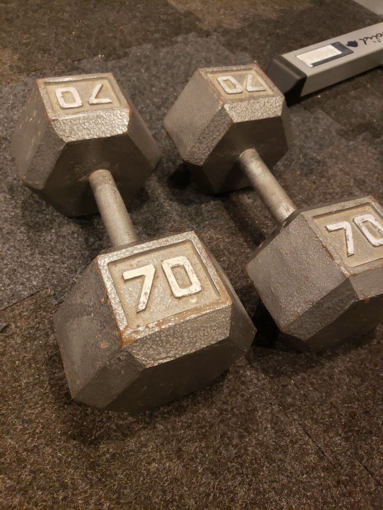 Set of dumbbells / free weights - 70lbs