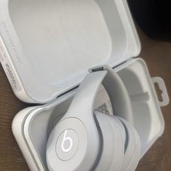 BEATS SOLO 4 