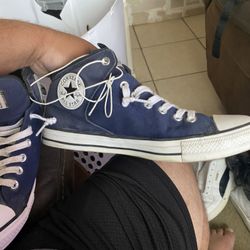 Converse Chuck Taylors 9.5
