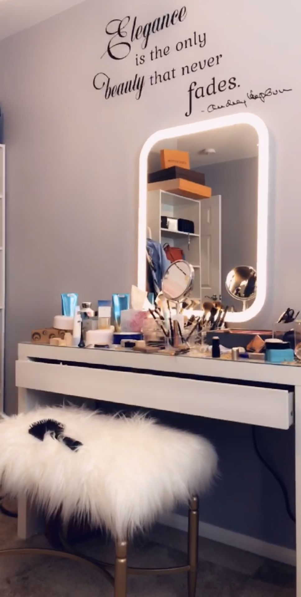 Vanity Set. Mirror , table and chair