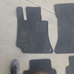 2011 Mercedes C250 Floor Mats