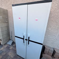 Keter Utility Jumbo Cabinet 