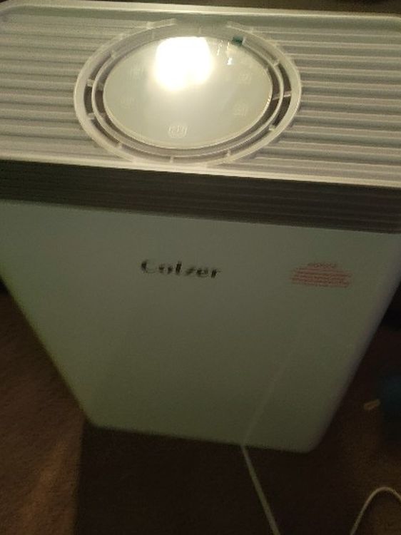 2 Dehumidifier Colzer, plus 2 free filters.