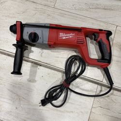 📌Milwaukee 8 Amp Corded 1 in. SDS D-Handle Rotary Hammer)  👉PRECIO FIRME NO MENOS👉$150