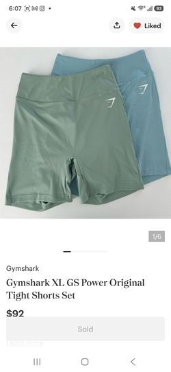 Gym shark boots scrunch shorts