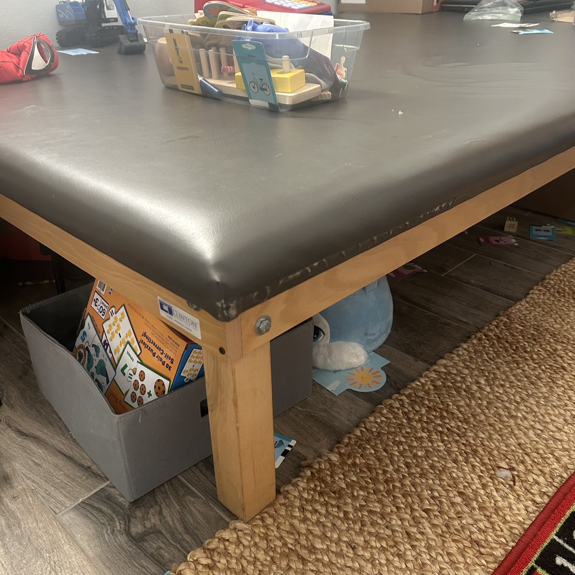 Therapy Table Free