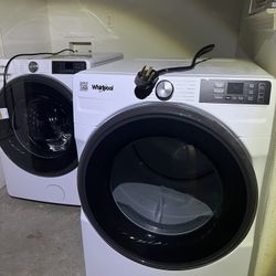 Whirpool Washer n Dryer 