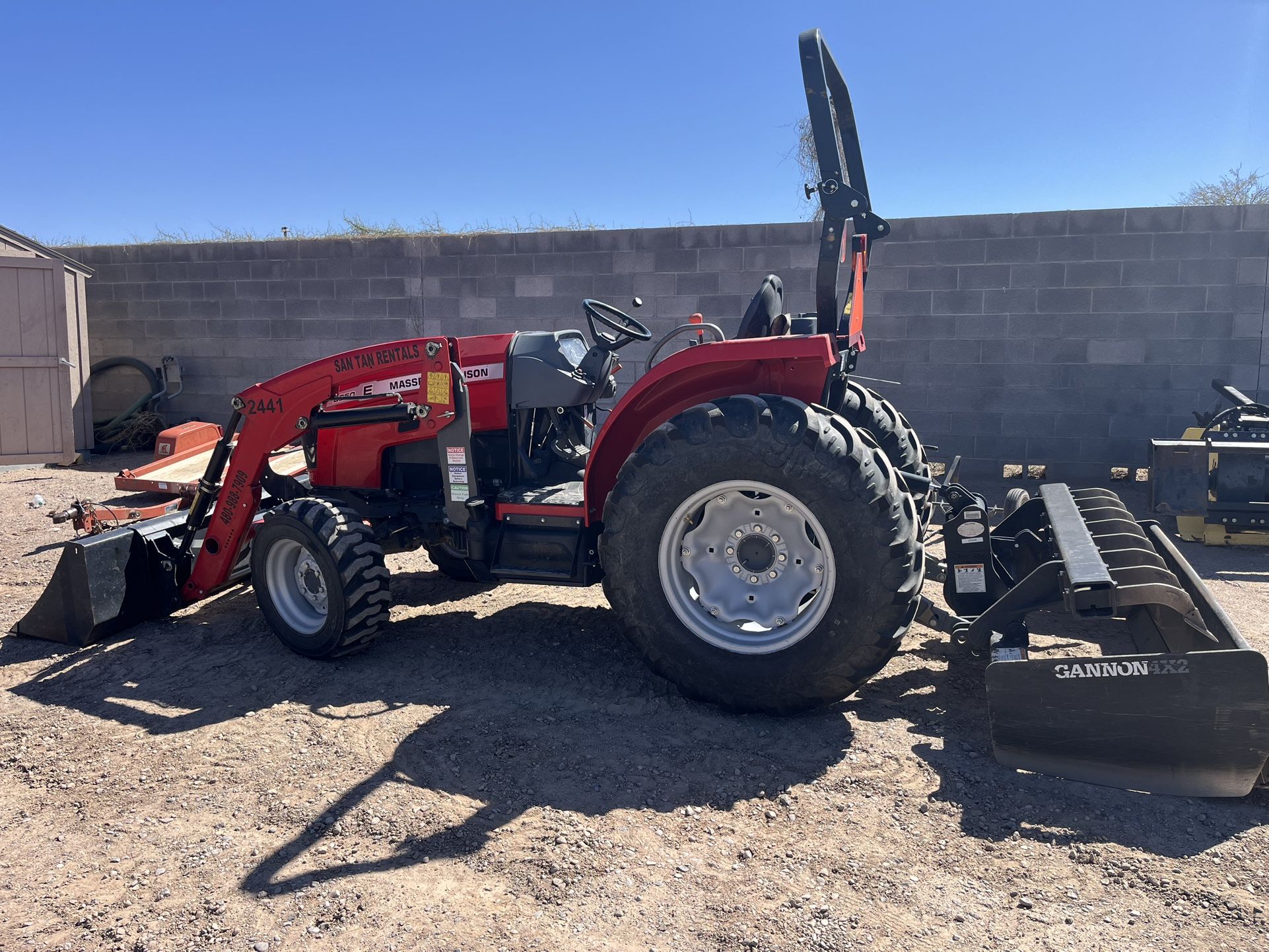 Massey Ferguson 2850E Hst